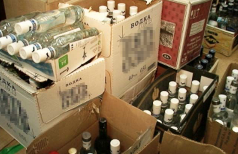 В Оренбурге полицейские «накрыли» склад, в котором хранился суррогатный алкоголь